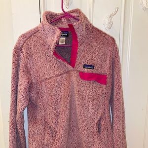 Women’s pink Re-tool Patagonia fleece.
